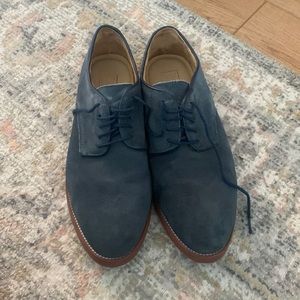 Blue suede Oxford